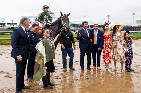 Vincent Viola, Mike Repole, Gioia Repole and winning connections after Mindframe with Irad Ortiz Jr. win the Churchill Downs (G1) at Churchill Downs in Louisville, KY on May 3, 2025.