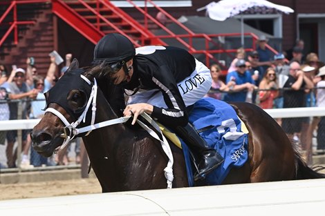 Sassy C W wins the 2025 Astoria Stakes at Saratoga Race Course