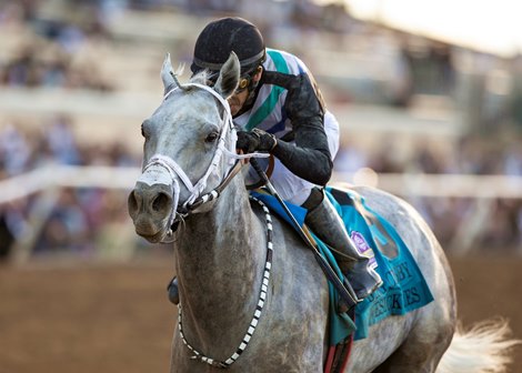 Mia Familia ’s Lovesick Blues a jockey Geovanni Franco win the Grade I $400,000 Bing Crosby Stakes Saturday, July 26, 2025 at Del Mar Thoroughbred Club, Del Mar, CA. <br>
Benoit Photo