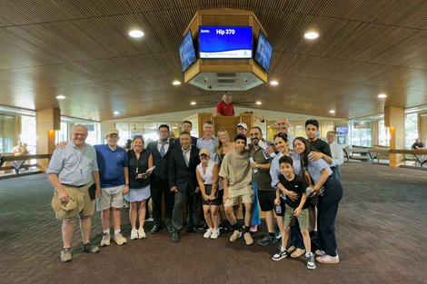 Paramount Sales consignor of Hip 370 Romeo and buyer Mahmud Mouni with his family at the Fasig-Tipton July HORA Sale