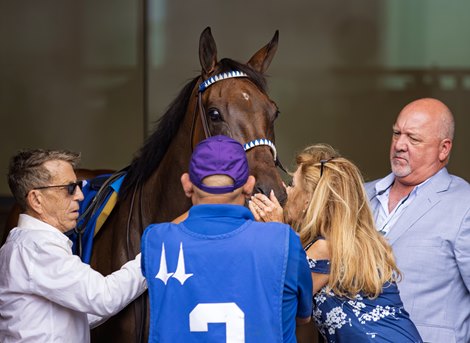 Thorpedo Anna wins the 2025 Fleur de Lis Stakes at Churchill Downs