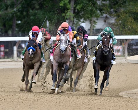Ted Noffey wins the 2025 Hopeful Stakes at Saratoga Race Course