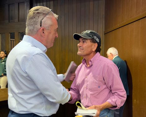 Cash Asmussen after signing the ticket for HIp 1066
