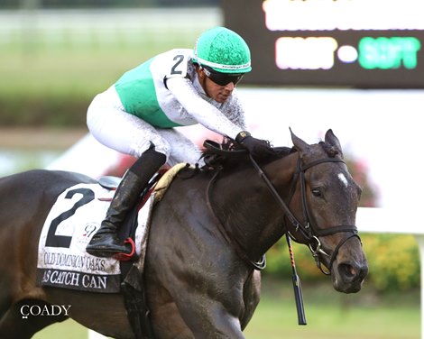 As Catch Can wins the 2025 Old Dominion Oaks at Colonial Downs