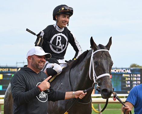 R Disaster wins the 2025 Gallant Bloom Stakes at Aqueduct Racetrack