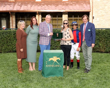 Desvio wins the 2025 Sycamore Stakes at Keeneland