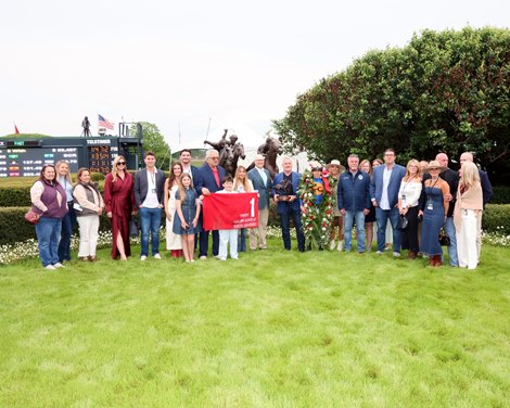 White Abarrio wins the 2026 Oaklawn Handicap at Oaklawn Park
