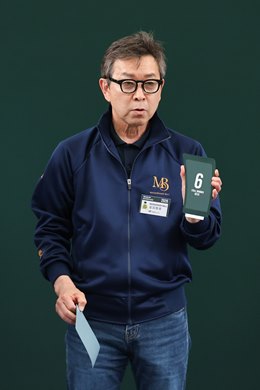 Trainer Takahisa Tezuka draws Gate 6 for overseas contender Masquerade Ball in the 2026 FWD QEII Cup