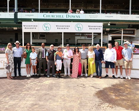 Splendora wins the 2026 Shawnee Stakes at Churchill Downs