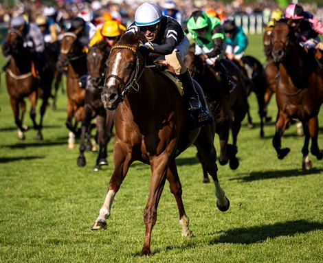 Bacio and Juan Hernandez crosses the line in the Palace Of Holyroodhouse Stakes. Royal Ascot day 4. Photo: Patrick McCann/Racing Post 19.06.2026